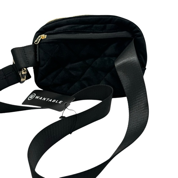 Wantable velvet cozytober belt bag in black with Gold tone hardware NEW - Picture 2 of 7